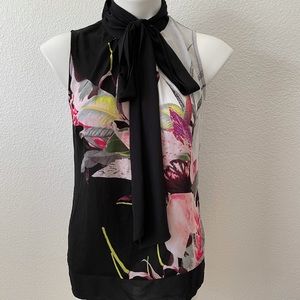 Women’s dressy floral top